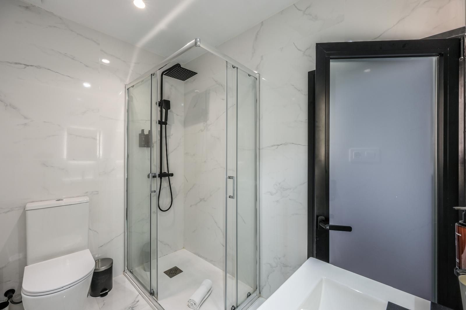 d924bbb3-fe6c-469c-bd43-10b83704a4a1